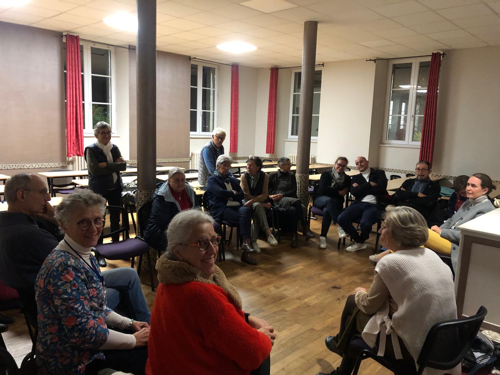 Réunion de l'équipe Accueil Parvis