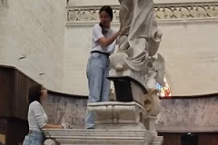 nettoyage du maitre autel