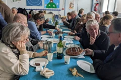 Repas partagé de la table saint-pierre